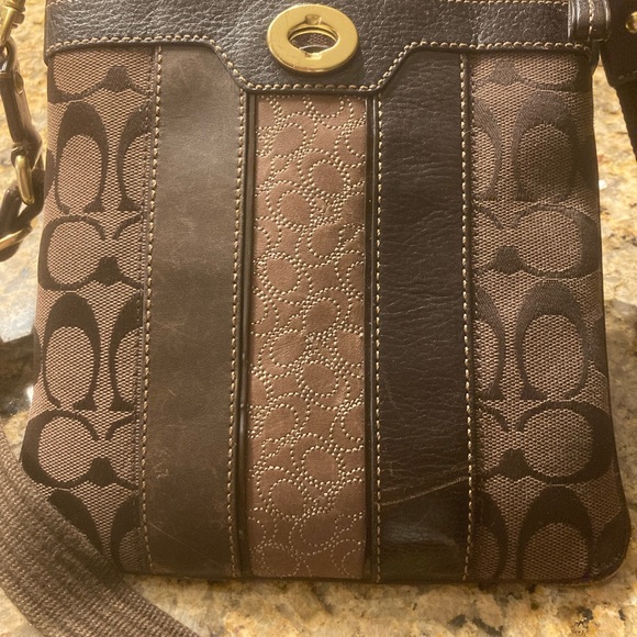 Crossbody/ messenger bag - Picture 12 of 15